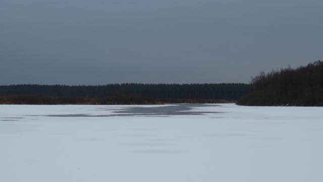 Черная речка, лед и вода